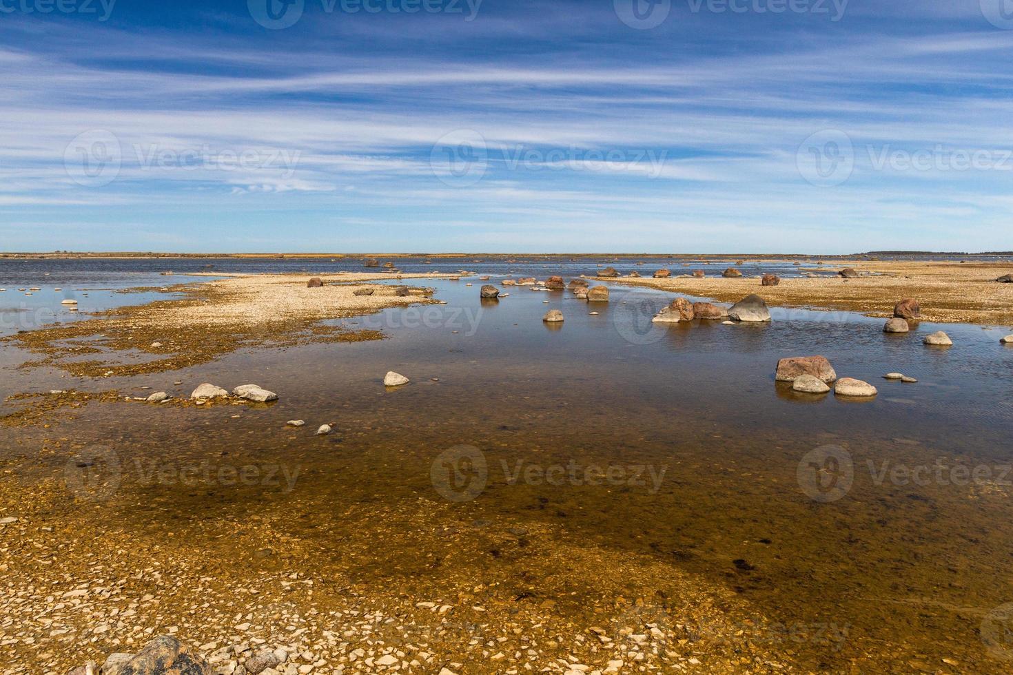 paisajes primaverales en la isla de hiiumaa foto