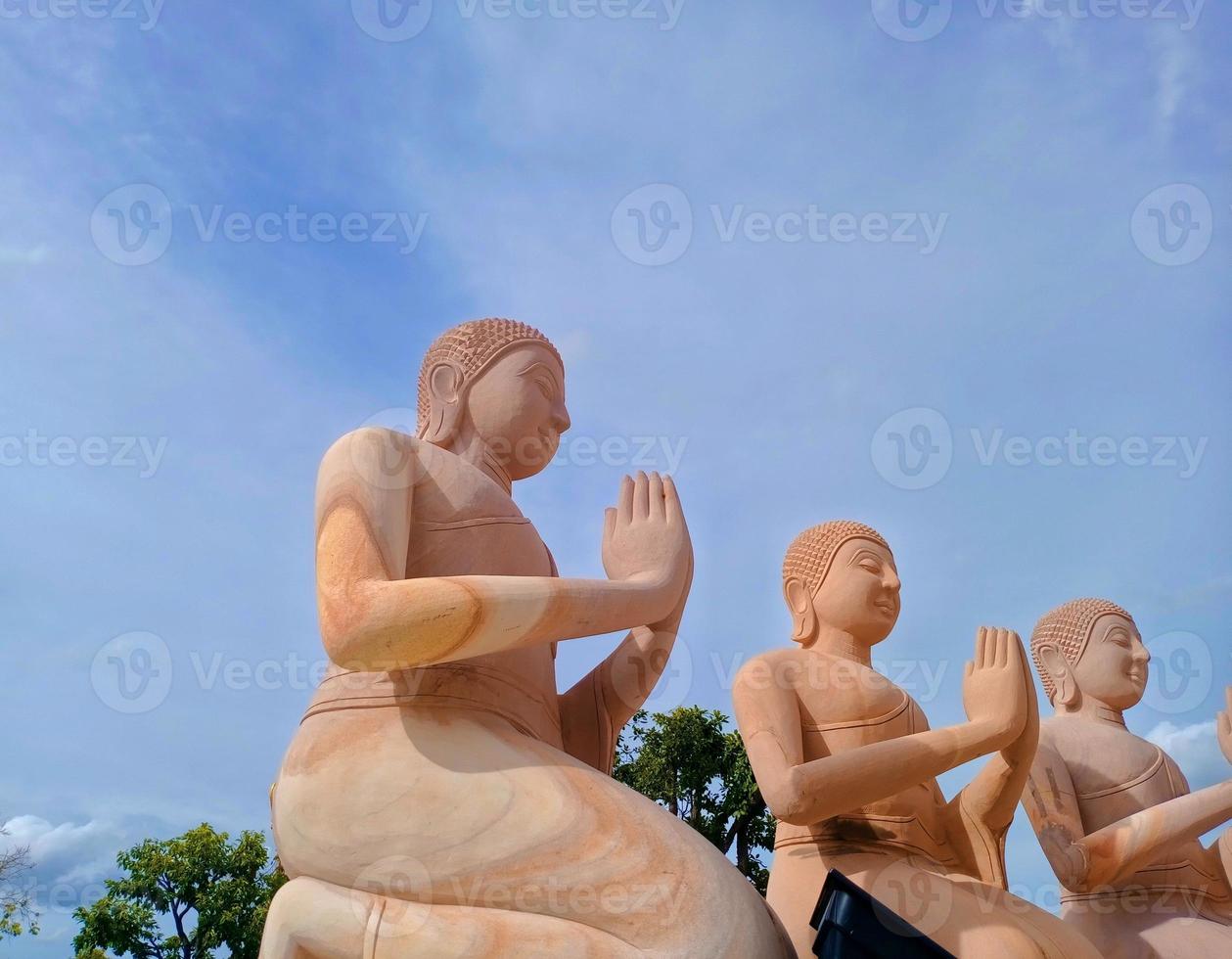 disciples worship the Buddha photo