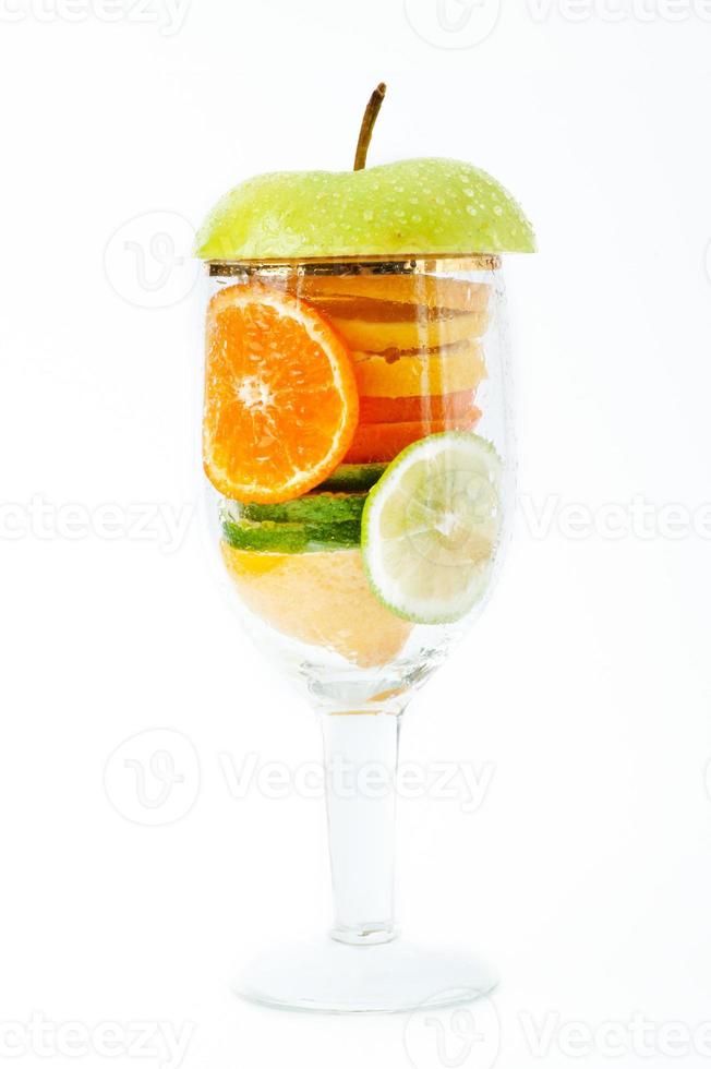 coctel de frutas con vitaminas foto