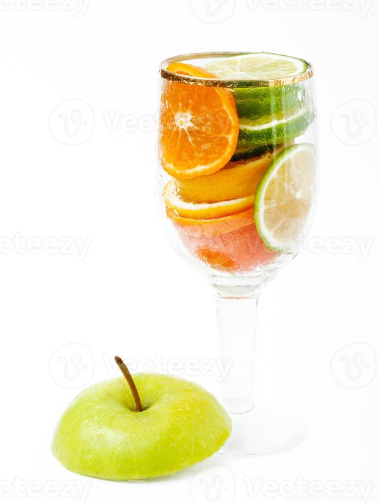 coctel de frutas con vitaminas foto