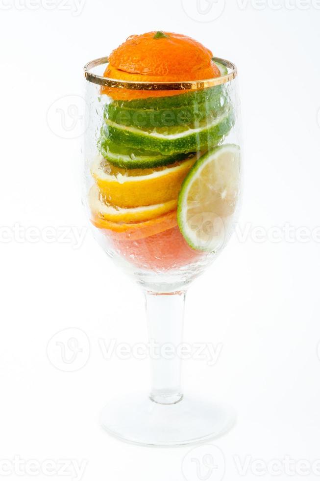 coctel de frutas con vitaminas foto