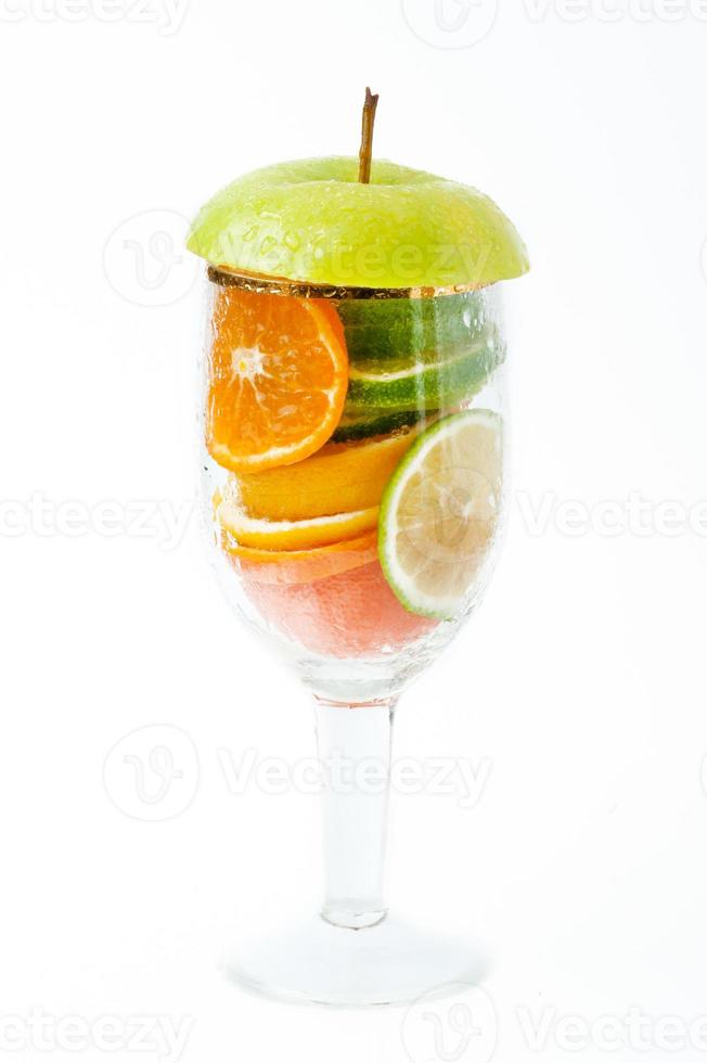 coctel de frutas con vitaminas foto