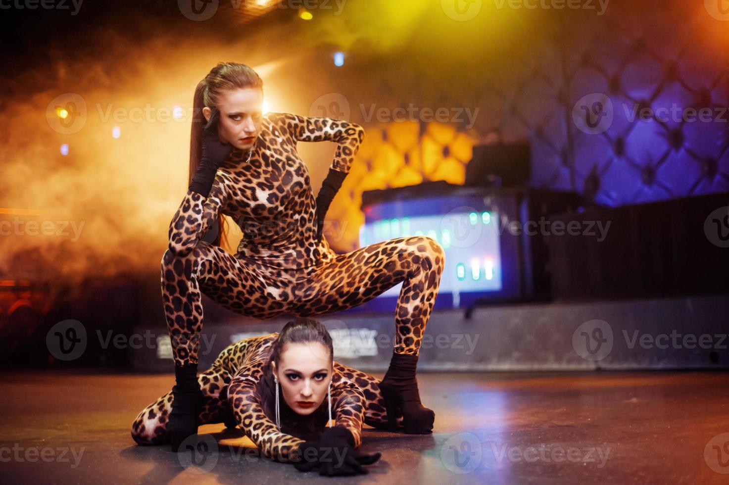 sexy girls in club photo
