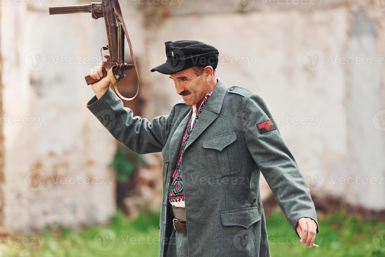 ternopil, ucrania - junio de 2020 filmación de la película del ejército insurgente ucraniano upa. fotos del backstage. veterano