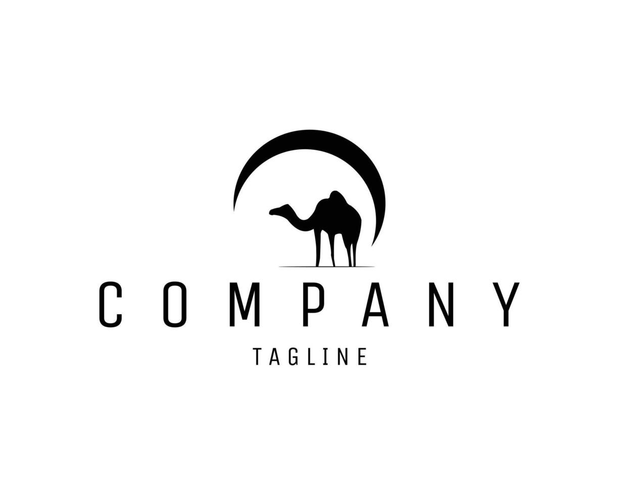 luna creciente de camello vista de fondo blanco aislada desde un lado. mejor para la industria de logotipos, insignias, emblemas, iconos y animales. vector