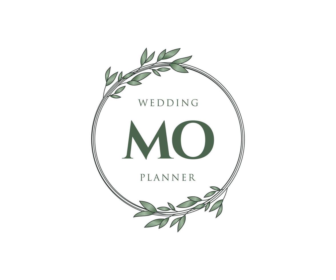 colección de logotipos de monograma de boda con letras iniciales mo, plantillas florales y minimalistas modernas dibujadas a mano para tarjetas de invitación, guardar la fecha, identidad elegante para restaurante, boutique, café en vector