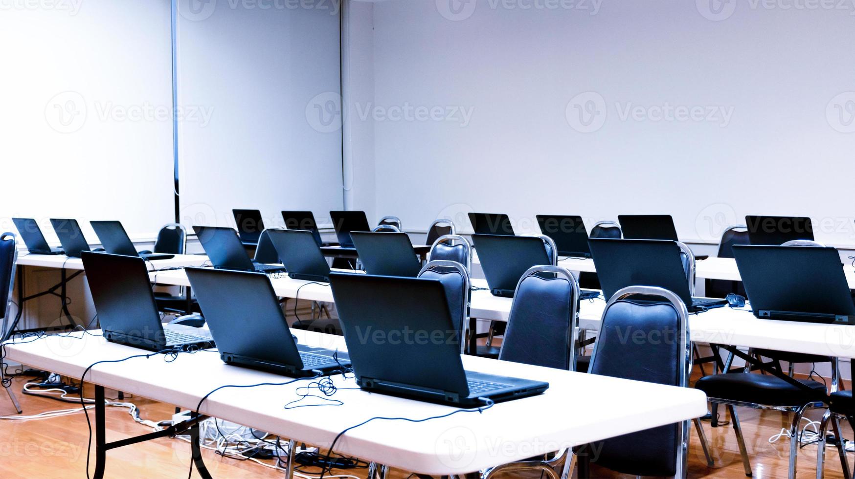 laptop arranging rows in the training room photo