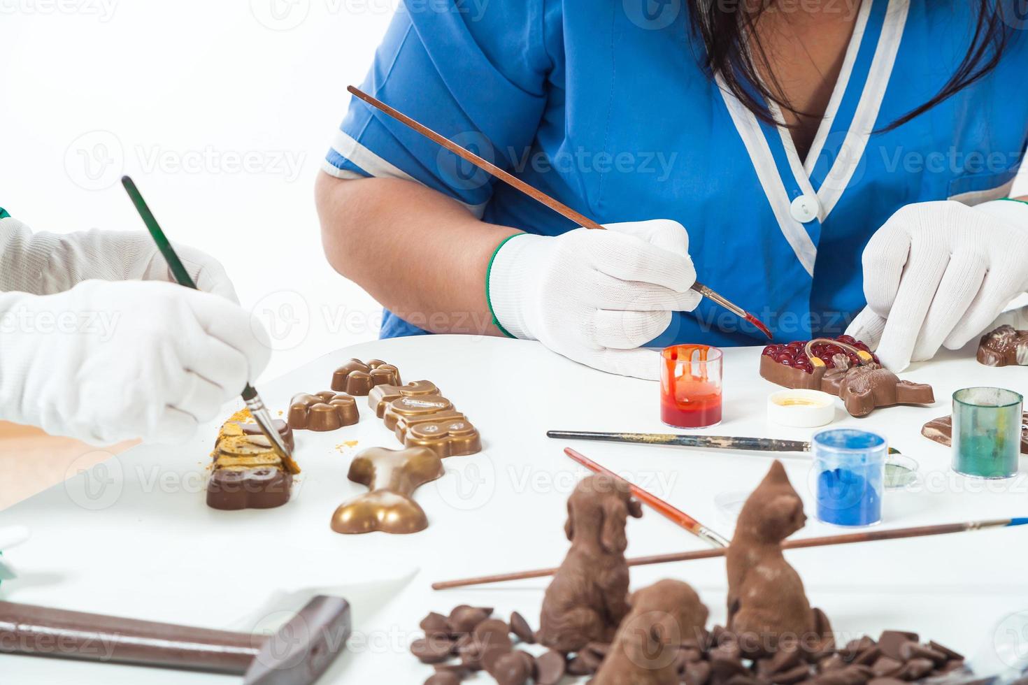 female confectioner paint photo