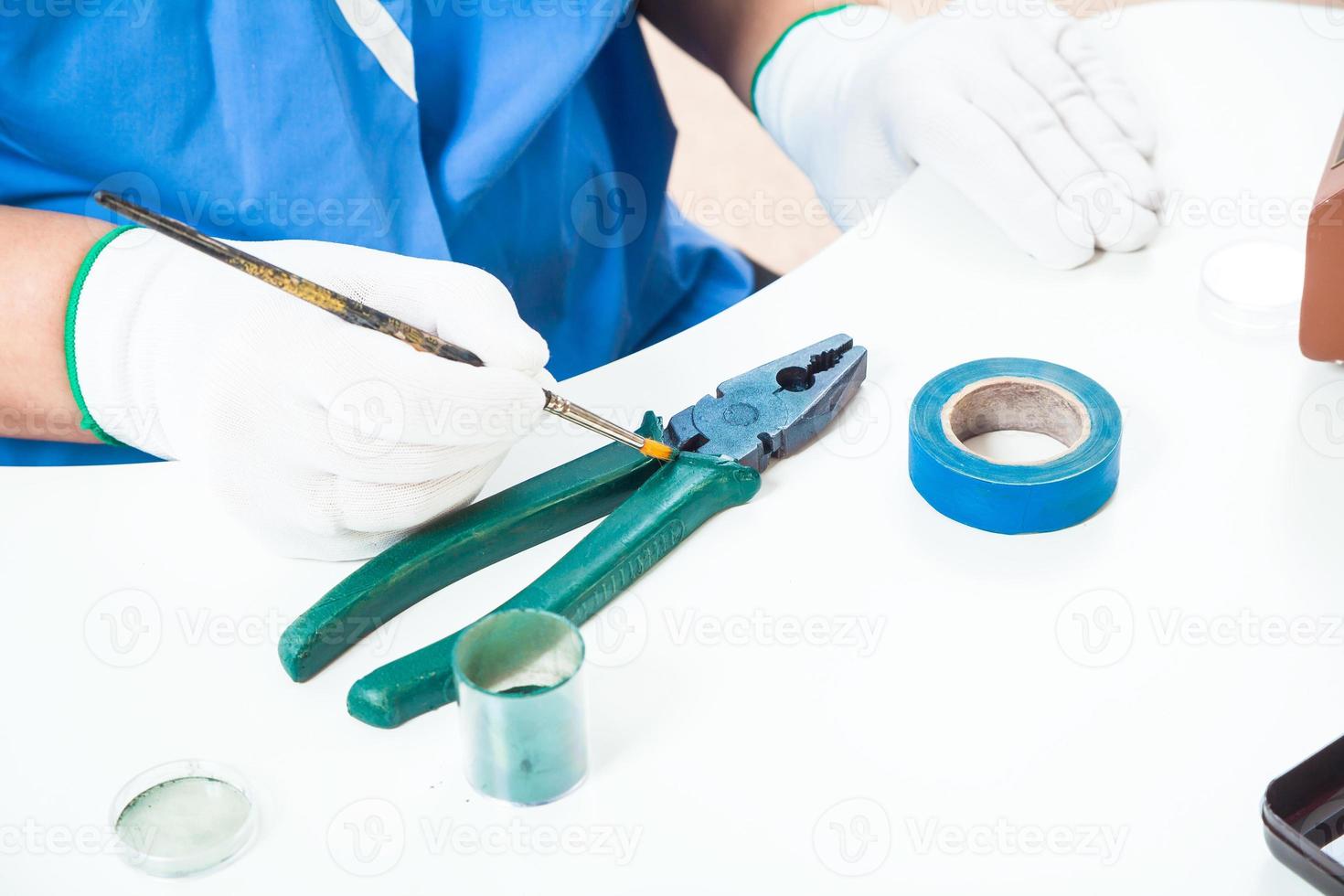 female confectioner paint photo