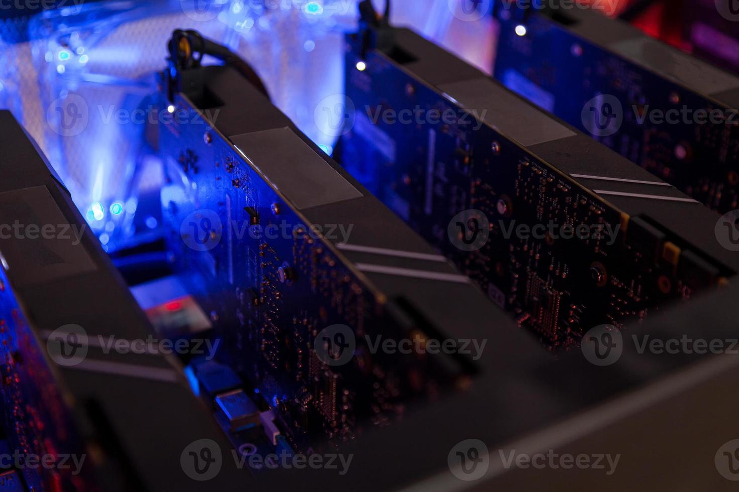Close-up equipment for mining crypto-bitcoin, e photo