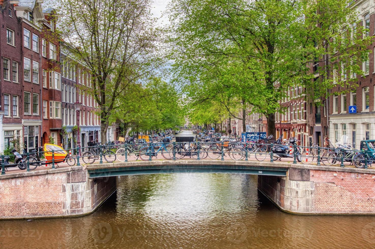 canales en amsterdam foto