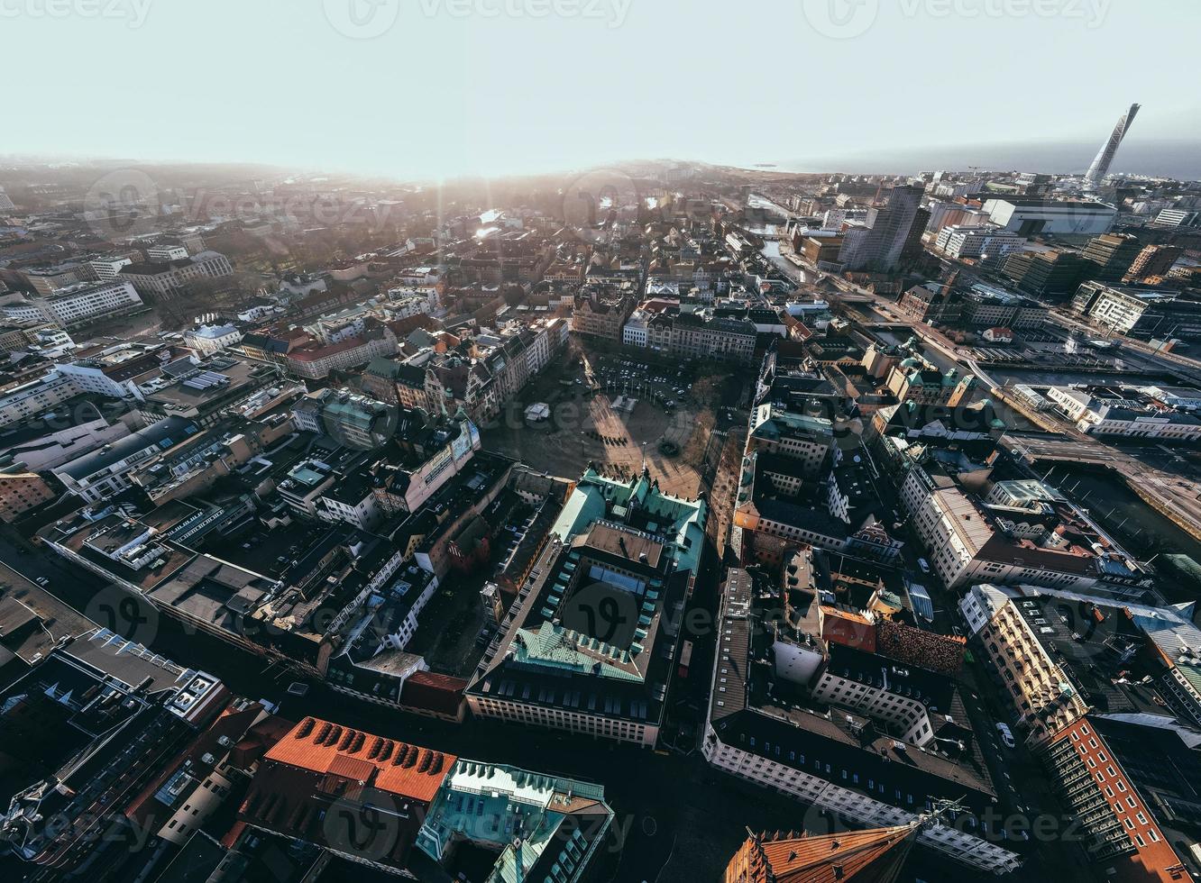 vista de la ciudad de malmo en suecia foto