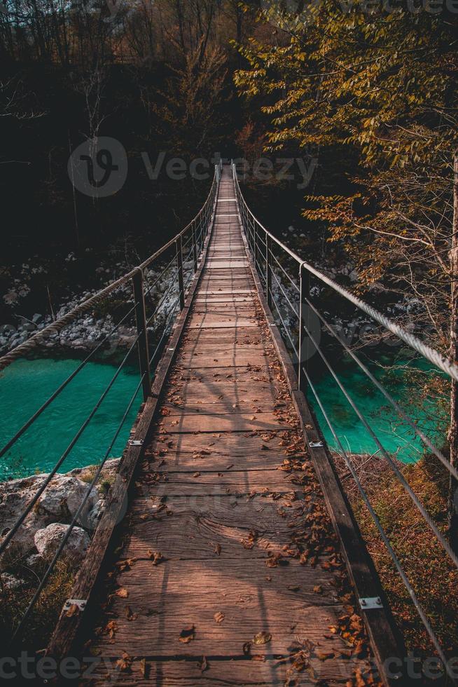 vistas del río soca en eslovenia foto