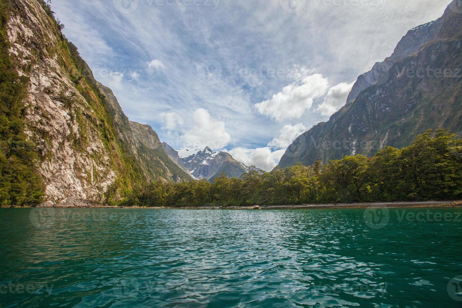 milford sound en nueva zelanda foto