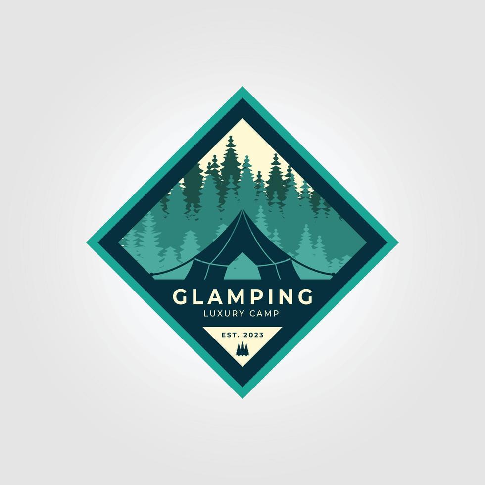 logotipo de insignia og glamping con ilustración de diseño de icono de fondo de árbol de pinos vector