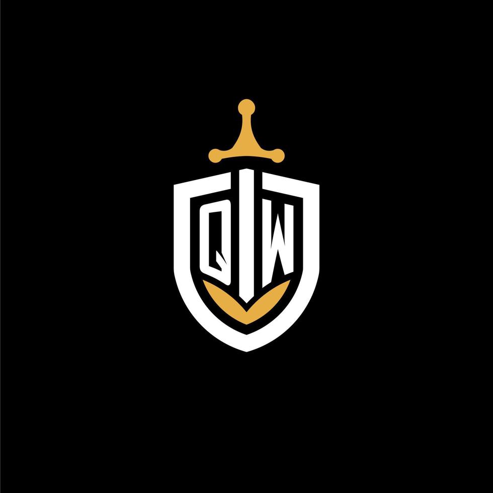 creative letter qw logo gaming esport con ideas de diseño de escudo y espada vector