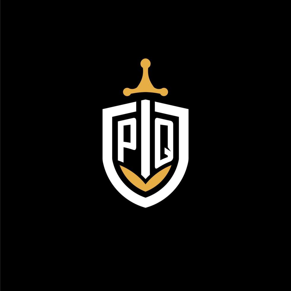Creative letter pq logo gaming esport con ideas de diseño de escudo y espada vector