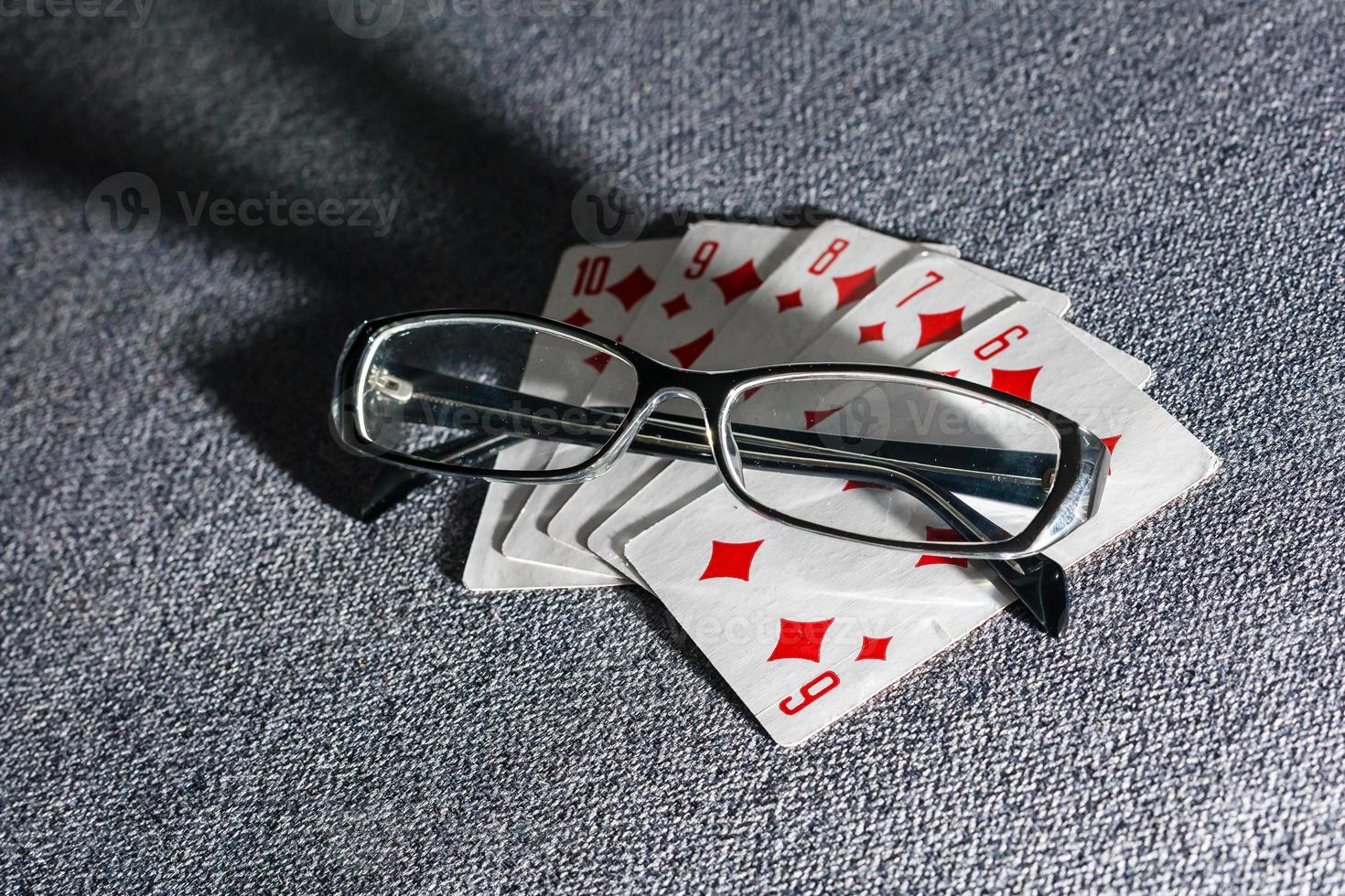 glasses playing cards photo