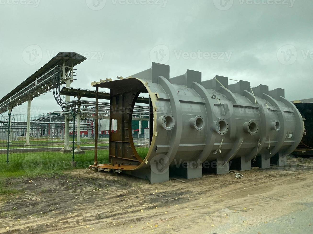 Molecular sieve dehydration system Oil and gas Refinery photo