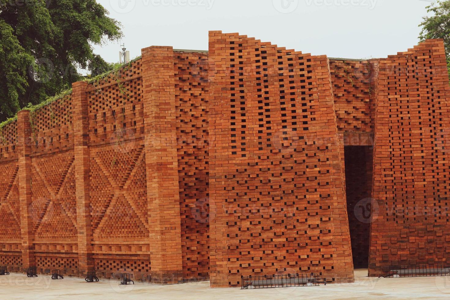 The arrangement of the bricks arranged in such a way forms a very beautiful building photo