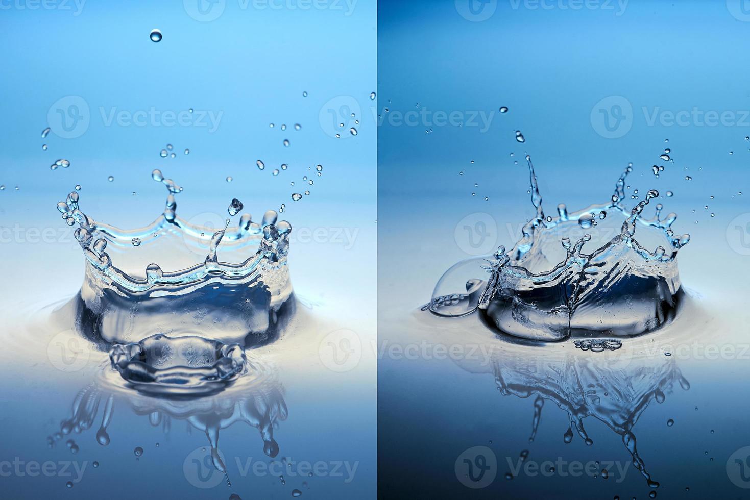 dos salpicaduras de agua sobre un fondo azul foto