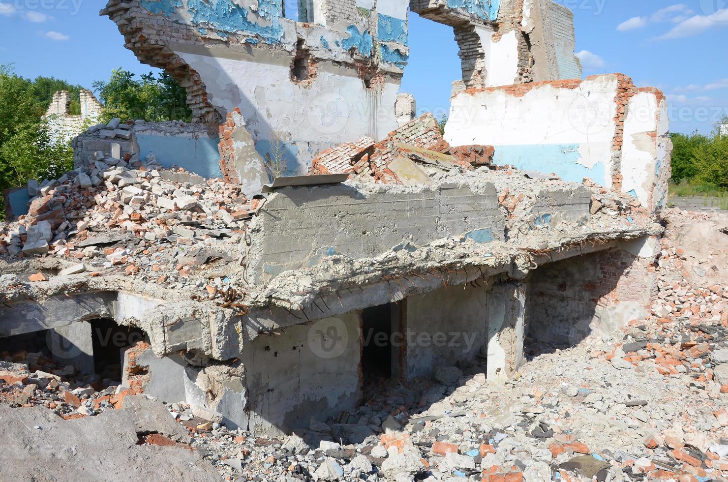Collapsed industrial multistorey building in daytime photo