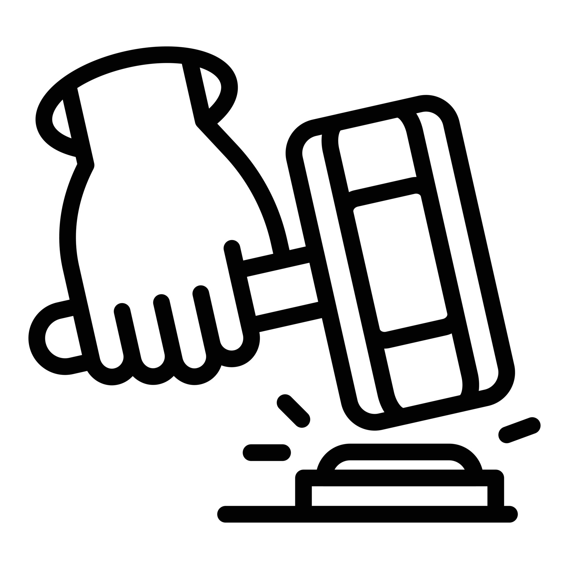 Auction gavel icon, outline style 15688972 Vector Art at Vecteezy