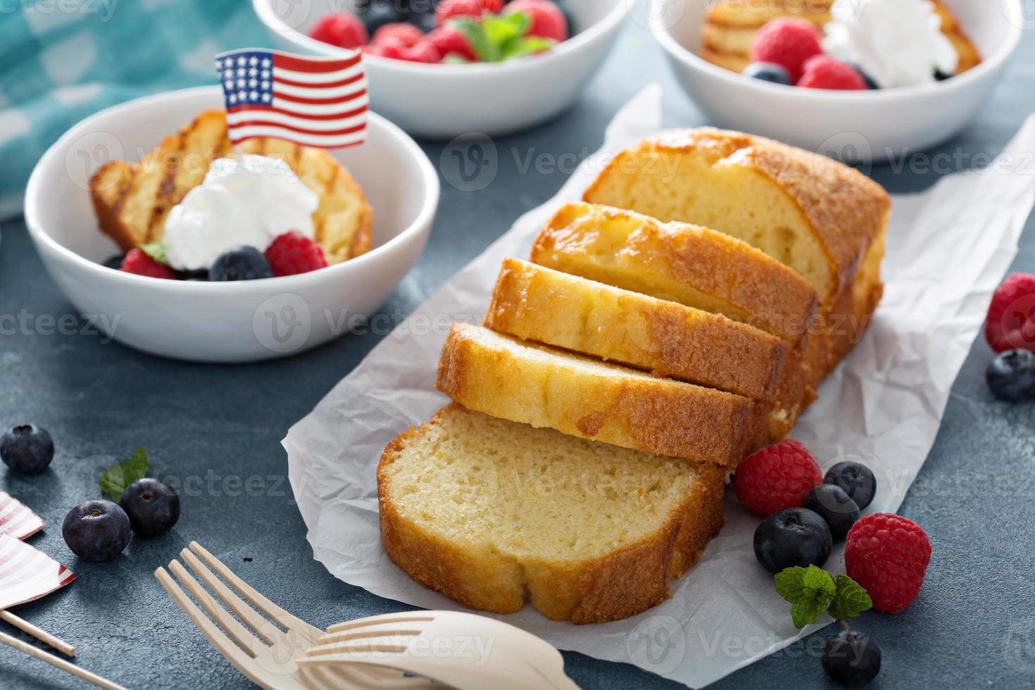 Grilled pound cake with fresh berries photo