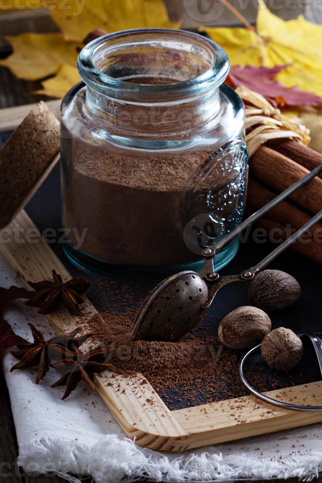 Cocoa powder in a jar 15694174 Stock Photo at Vecteezy