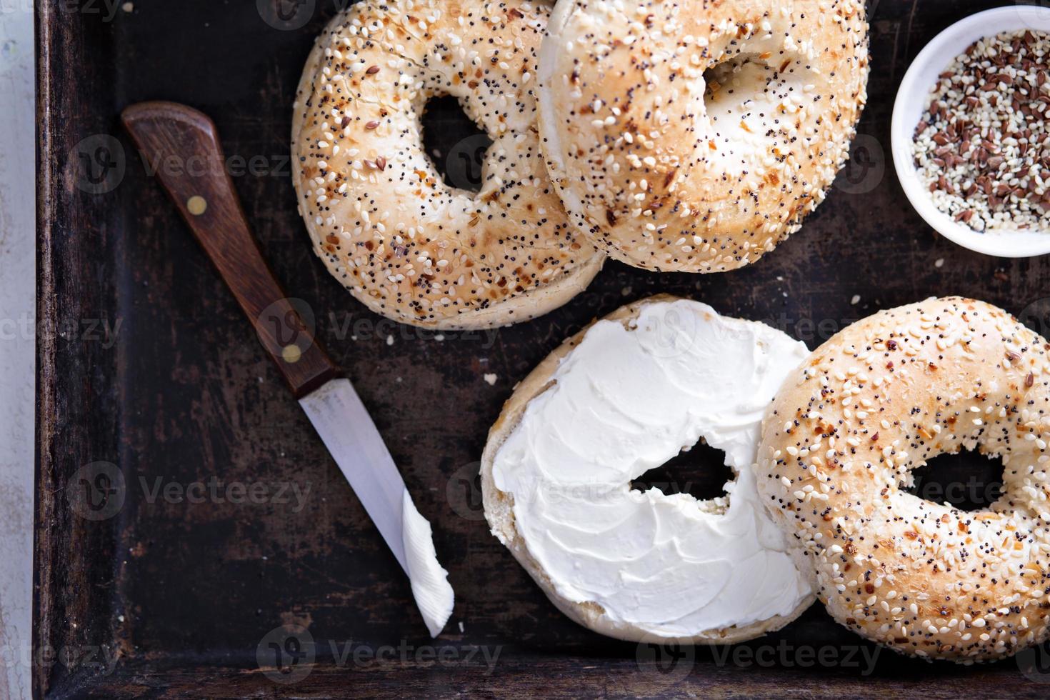 Everything Bagels With Cream Cheese 15694195 Stock Photo At Vecteezy lox-bagel-platter-blacksalt-catering