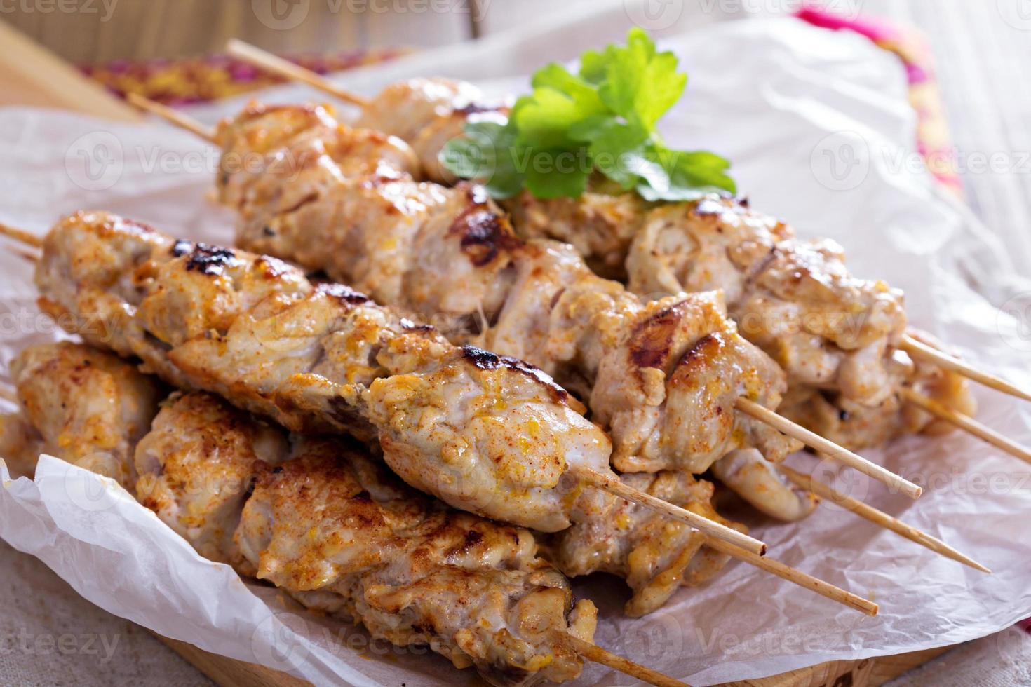 Chicken kebabs with yogurt marinade 15703145 Stock Photo at Vecteezy