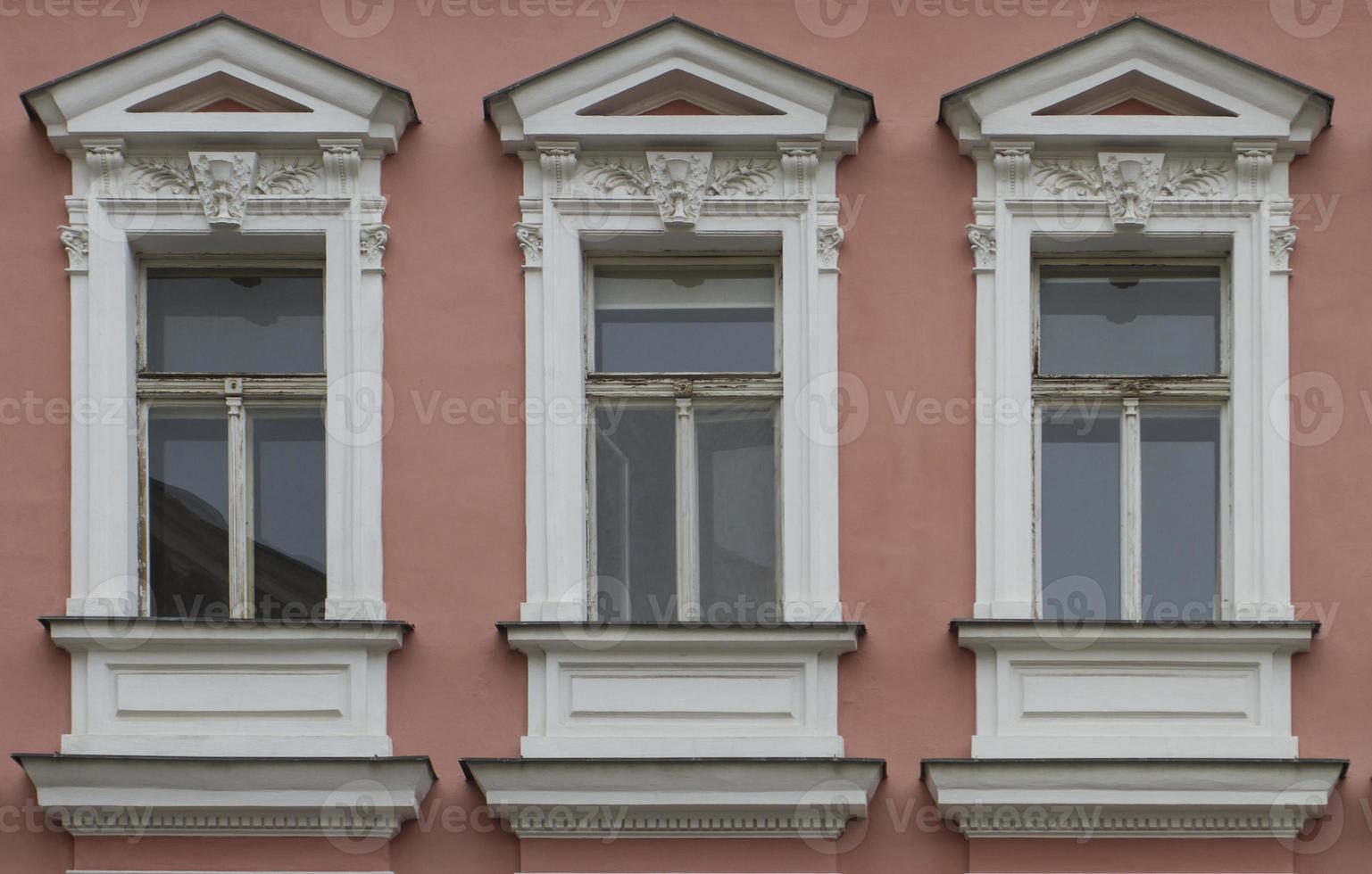 primer plano de las ventanas de praga foto