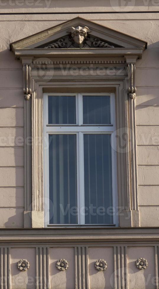 primer plano de la ventana de praga foto