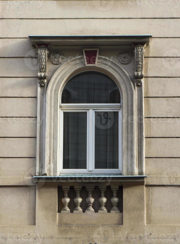 primer plano de la ventana de praga foto