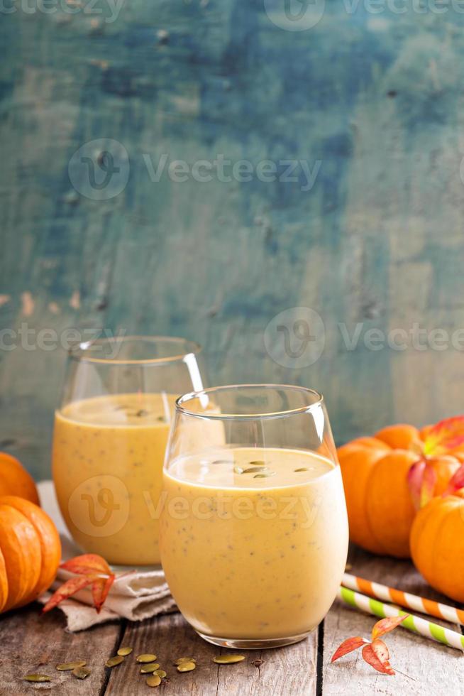 batido de calabaza con avena y semillas de chía foto