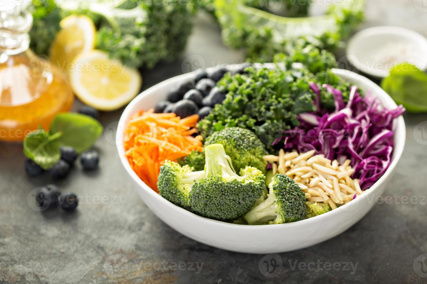 Making detox superfood salad 15757547 Stock Photo at Vecteezy