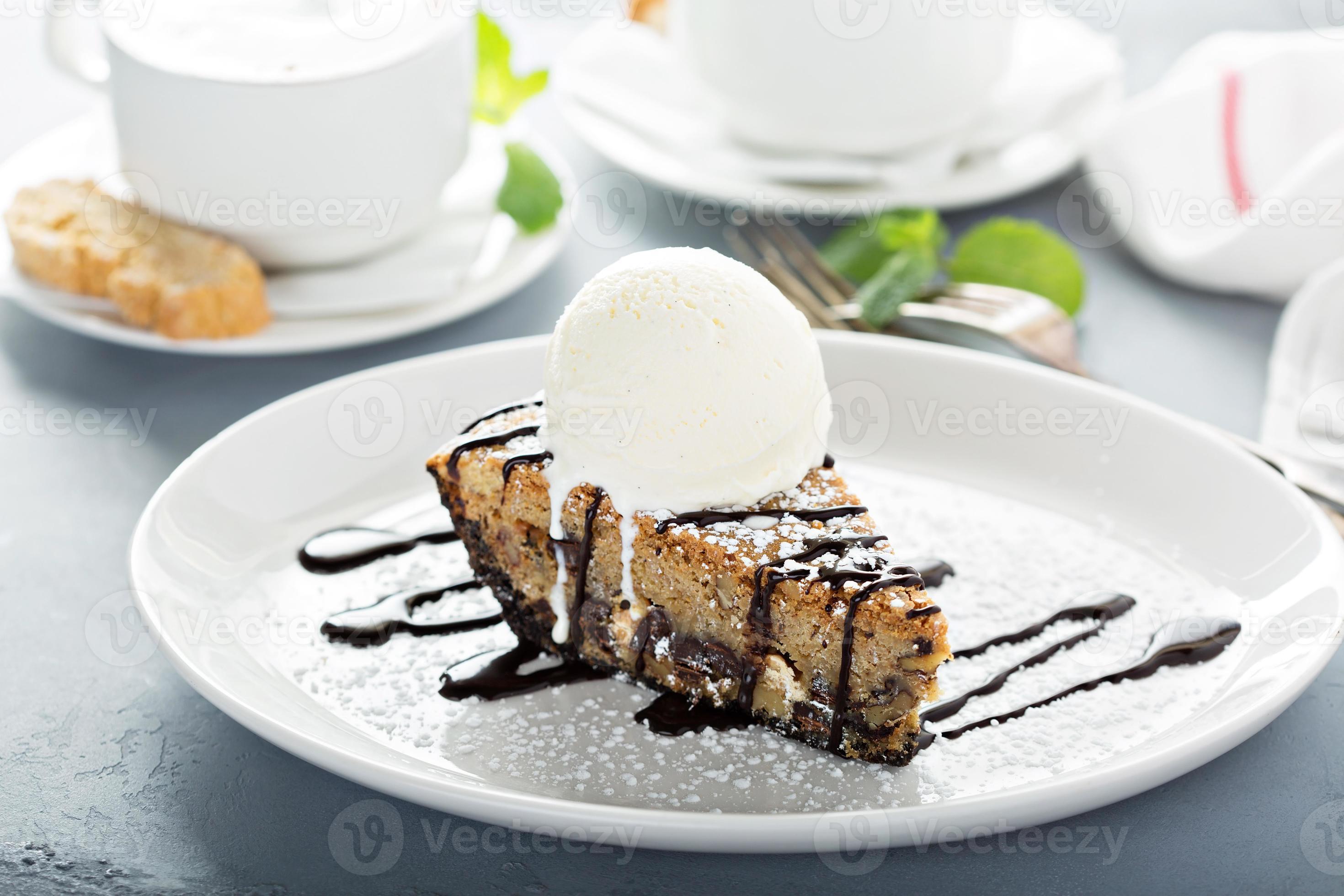Gluten free cake with ice cream 15757698 Stock Photo at Vecteezy