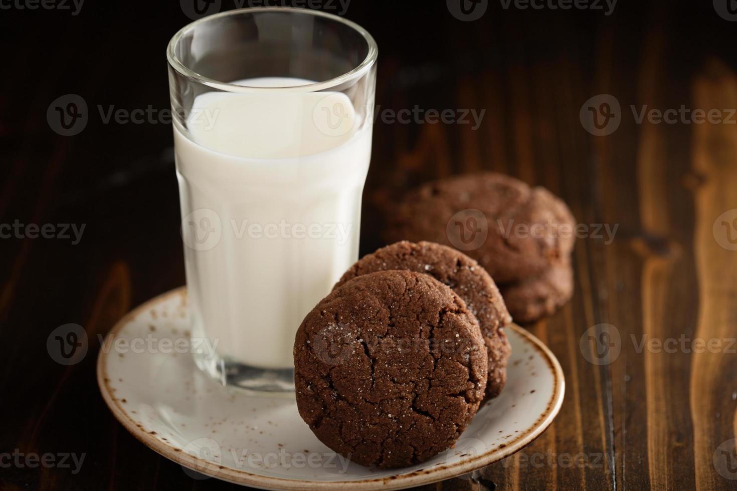 Chocolate cookies with a glass of milk 15759335 Stock Photo at Vecteezy