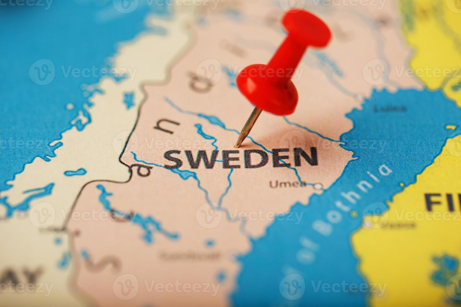 The location of the destination on the map Sweden is indicated by a red pushpin photo