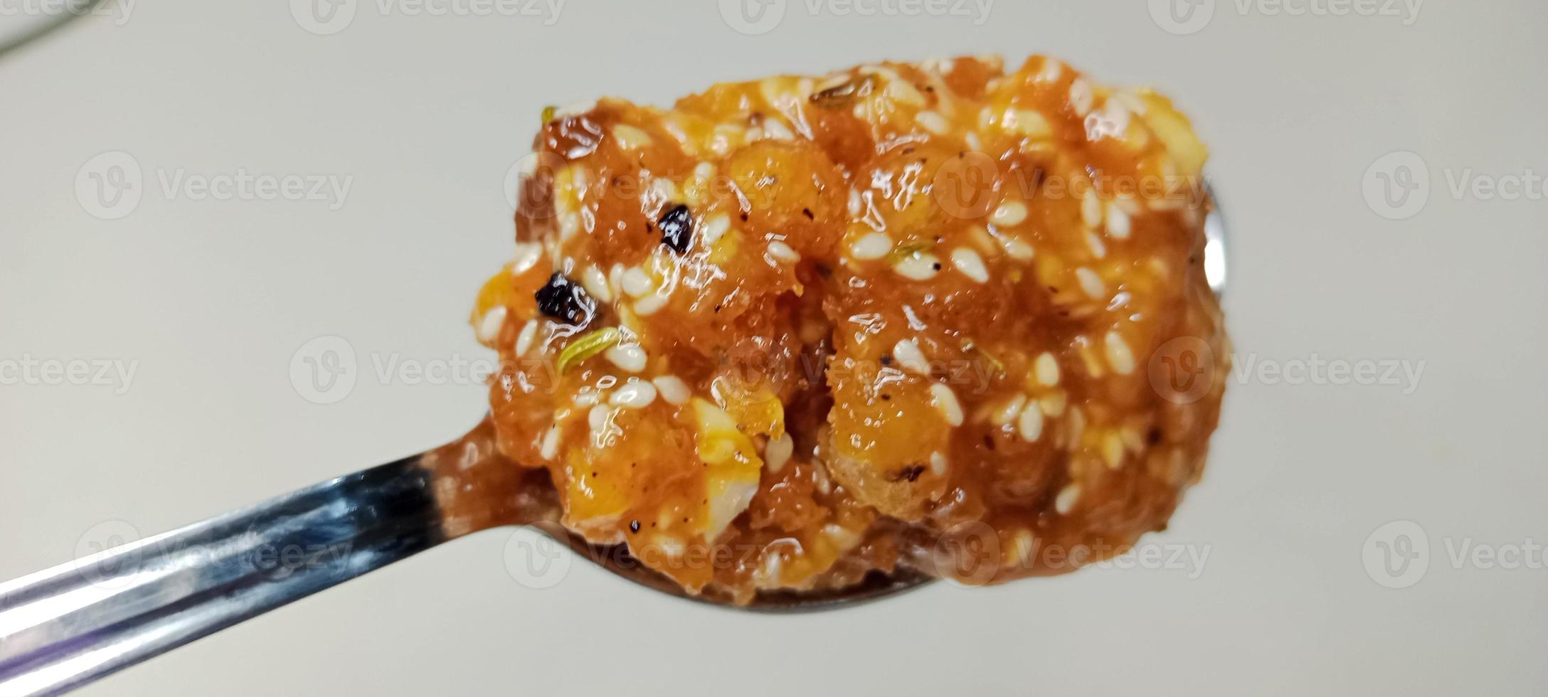 mezcla de frutos secos para la salud, gond gud paak receta para la salud, receta laddu de frutos secos, receta para la salud foto