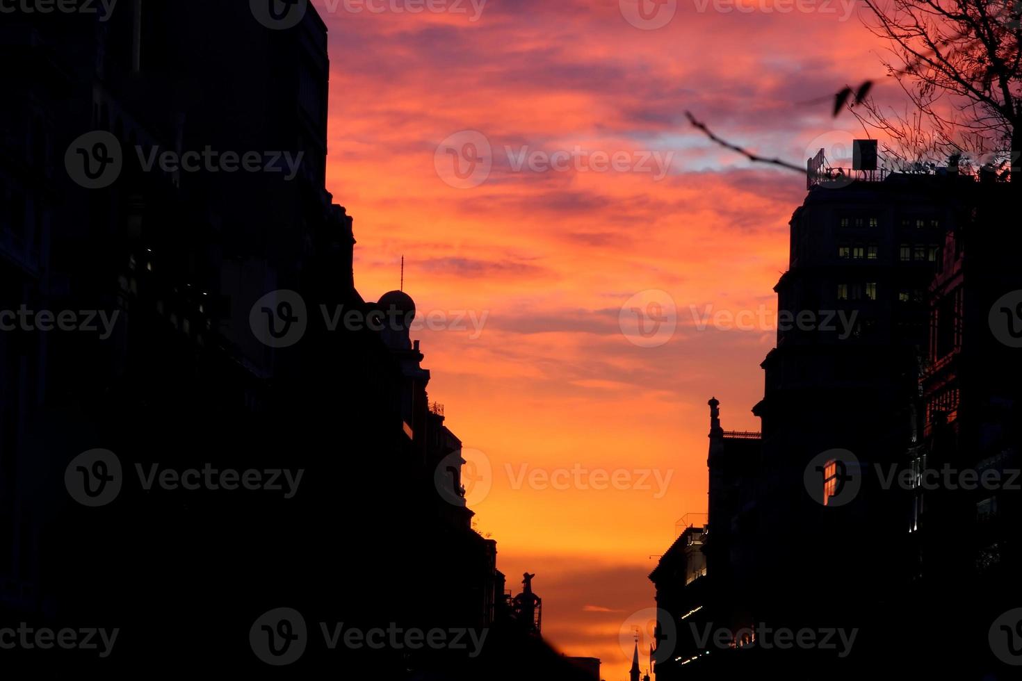 Madrid by night photo