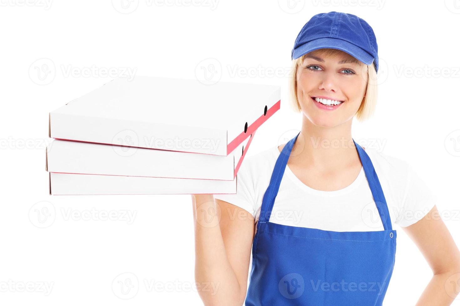 mujer entregando pizza foto