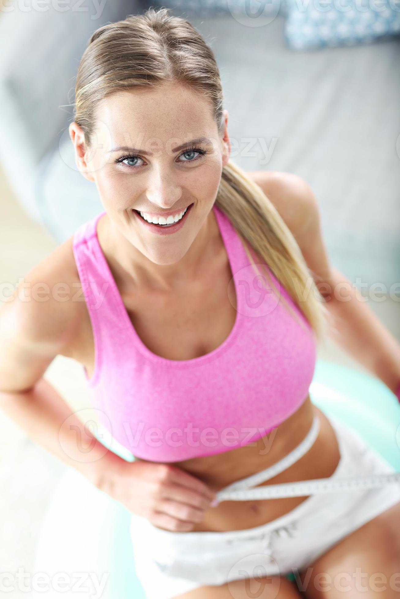 How To Measure Feet With A Tape Measure Women S
