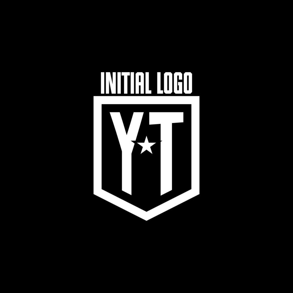 logotipo de juego inicial de yt con diseño de escudo y estrella vector