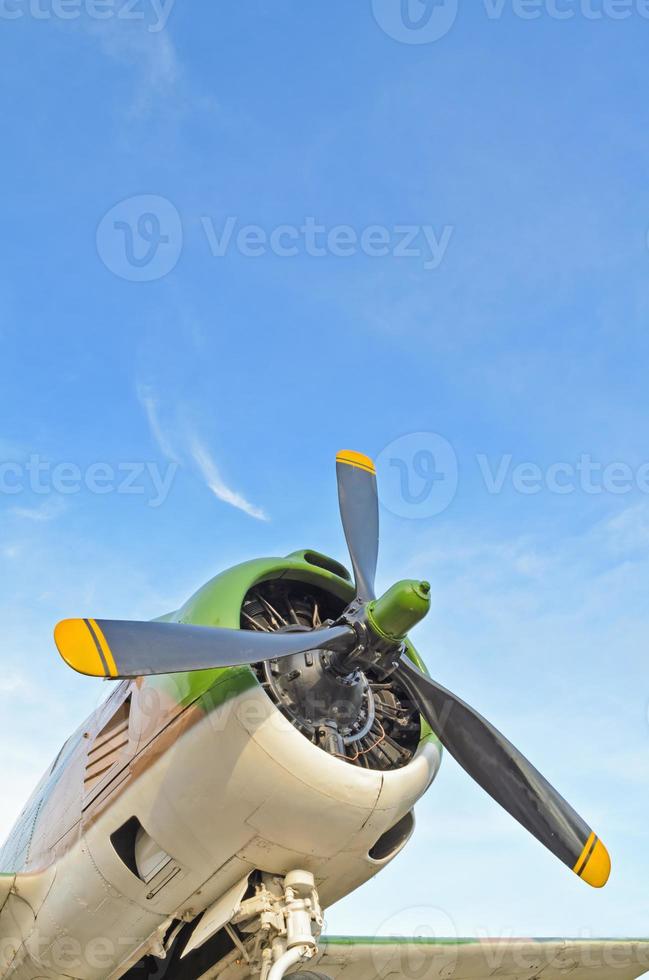 aviones de combate en la segunda guerra mundial en el fondo del cielo foto