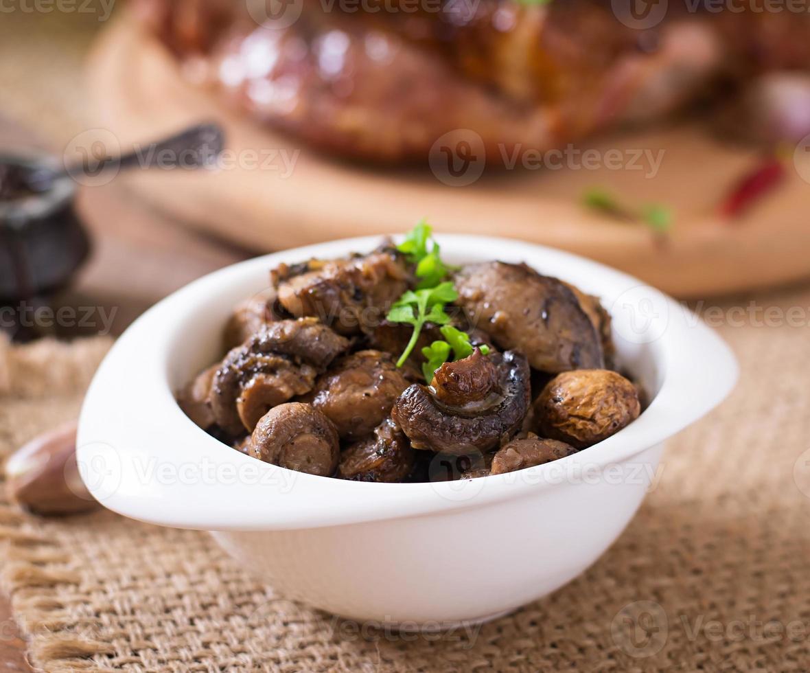 champiñones al horno con hierbas provenzales foto