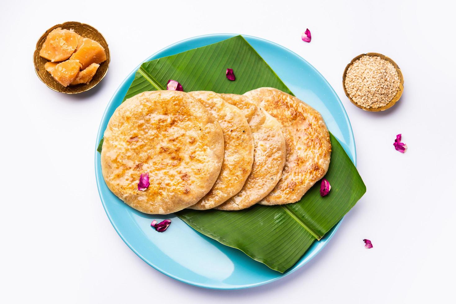 Til Gul roti for Makar Sankranti. Sweet Chapati, poli made using Sesame seeds, jaggery photo