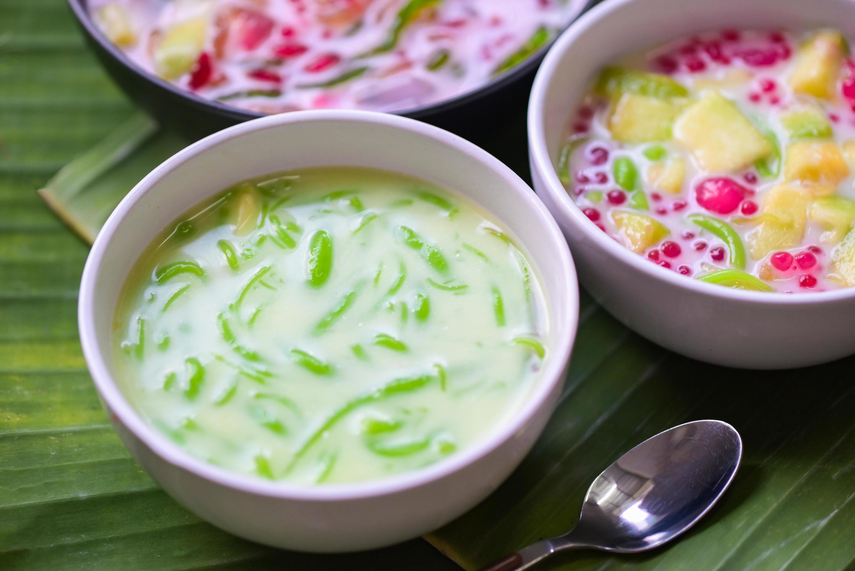 Thai dessert Thai rice flour pandan leaf with coconut milk and syrup