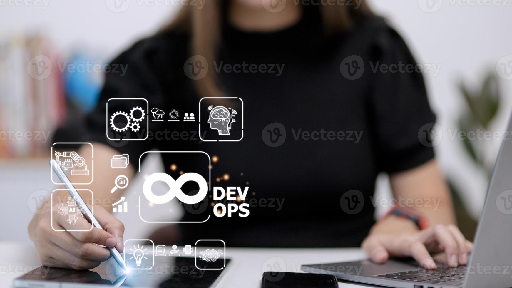 operaciones de desarrollo de metodología devops concepto de tecnología de programación ágil. foto