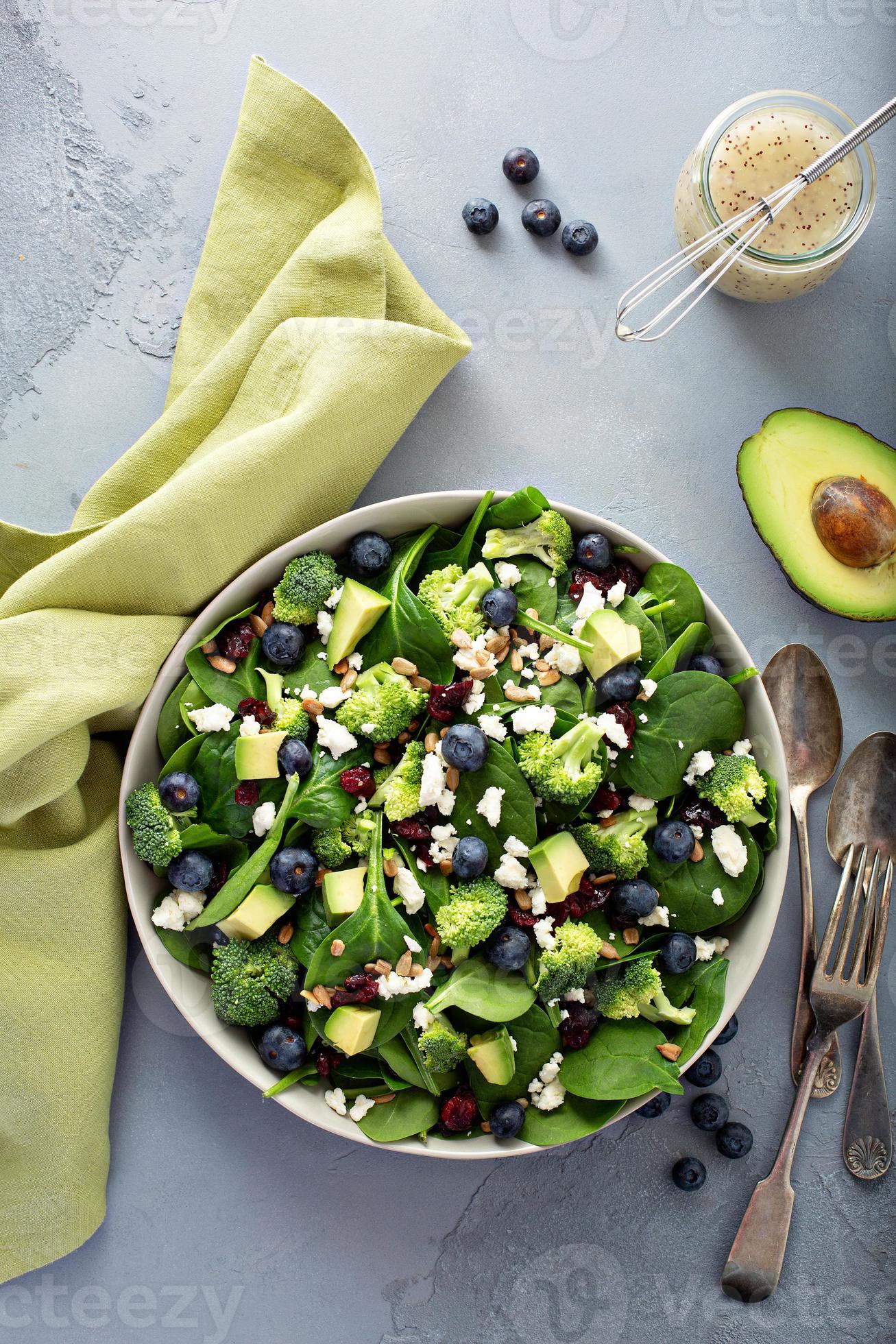 Fresh spinach and feta salad 15945678 Stock Photo at Vecteezy